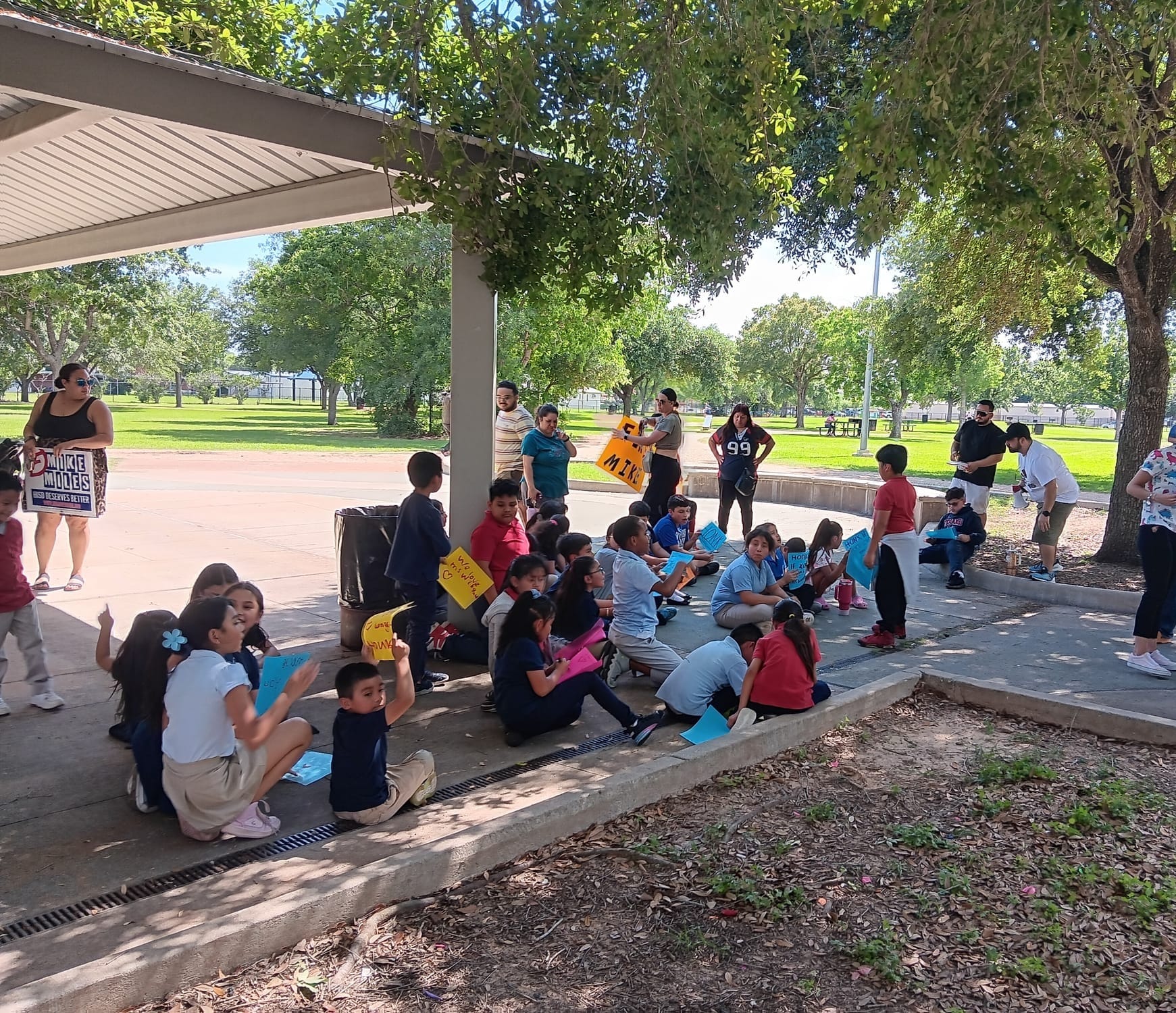 Neff Parents and Students Are Fighting Principal Amanda Wingard’s Forced Resignation, Which HISD's Board Hasn't Accepted Yet