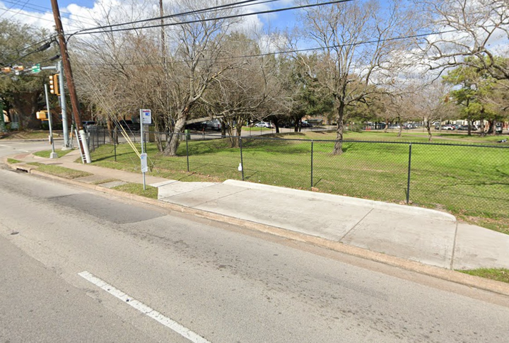 A Jaunt on the 309: Gulfton’s Limited Public Transit System
